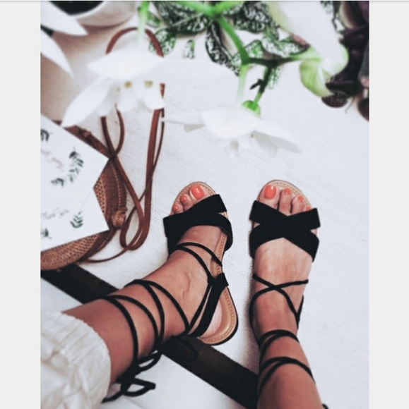 Shoes - 🚨The Thiva//Black lace up sandal